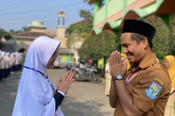Menemukan Rumah Kedua di SMPIT Harum Purbalingga